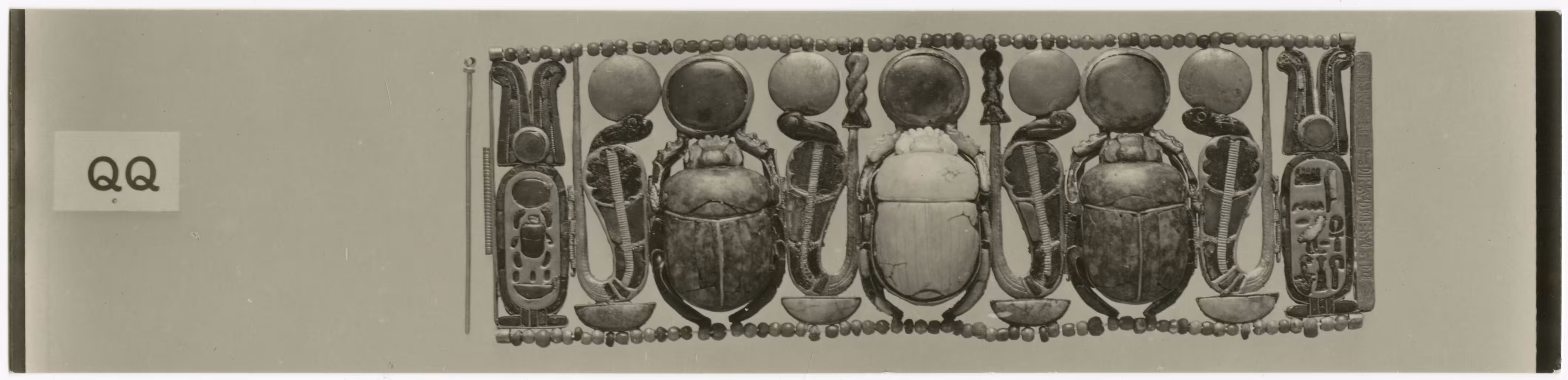 image of photographic print of bracelet in object card