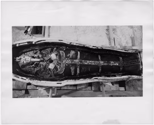 Image of print of king's mummy in coffin