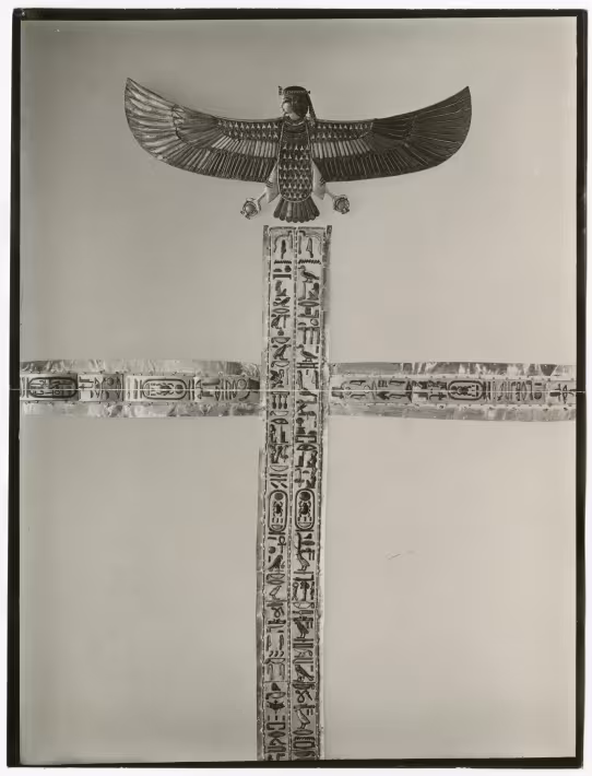 image of photographic print of external trappings in object card