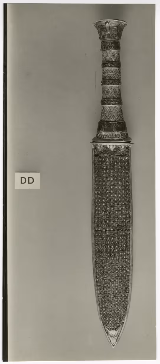 image of photographic print of dagger in object card