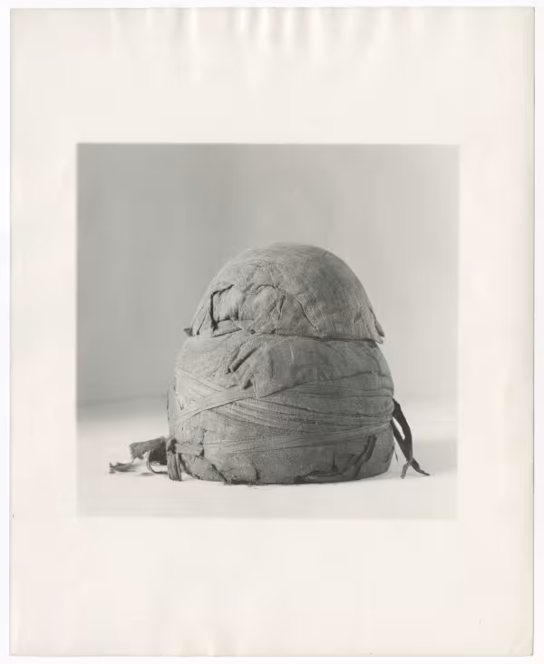 Image of print of conical linen pad