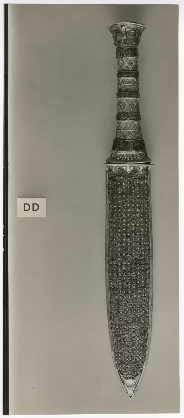 image of photographic print of dagger in object card