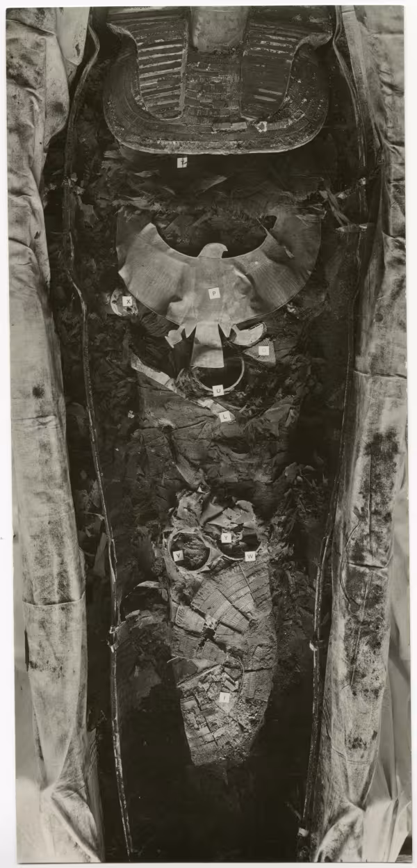 image of photographic print of king's mummy within coffin in object card
