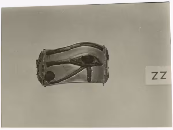 image of photographic print of wadjet-eye bracelet in object card