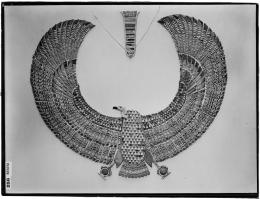 Image of print of vulture collar