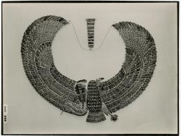 Image of photographic print of cobra and vulture collar