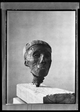 Tutankhamun mummy head