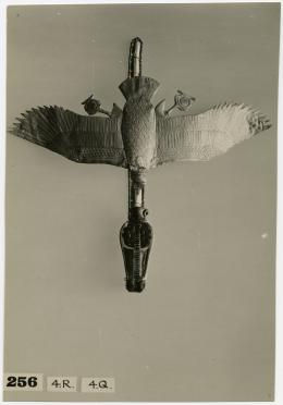 image of photographic print of uraeus and vulture from diadem in object card