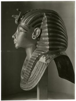 image of photographic print of king's mask in object card