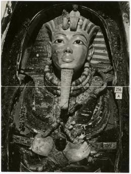 image of photographic print of king's mask in situ in object card