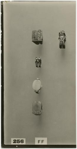 image of photographic print of rings in object card