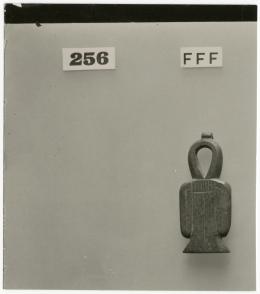 image of photographic print of knot amulet in object card