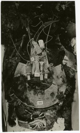 image of photographic print of king's mummy within coffin in object card