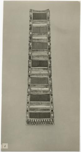 image of photographic print of gold apron in object card