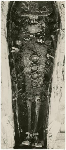 image of photographic print of king's mummy within coffin in object card