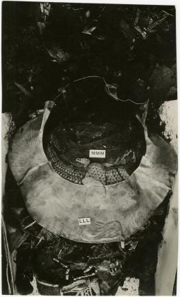 image of photographic print of king's mummy within coffin in object card