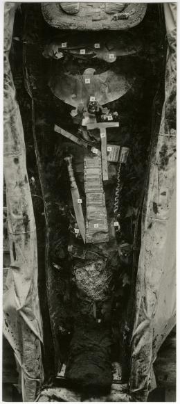 image of photographic print of king's mummy within coffin in object card