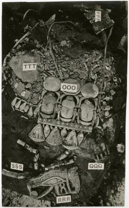 image of photographic print of king's mummy within coffin in object card
