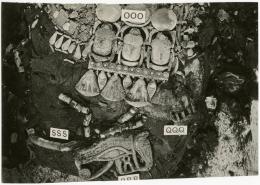 image of photographic print of king's mummy within coffin in object card
