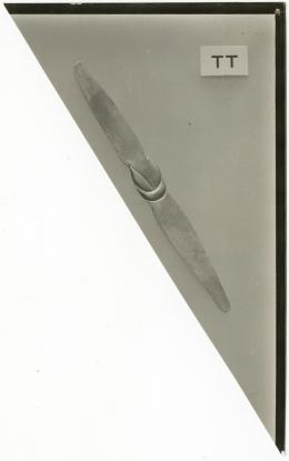 image of photographic print of amuletic knot in object card