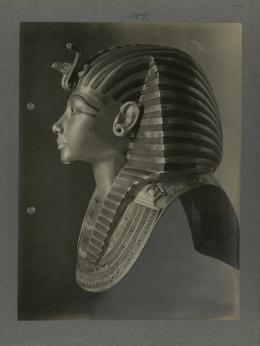 image of king's mask from Burton's album