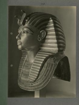 image of king's mask from Burton's album