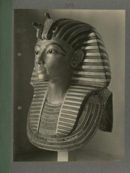 image of king's mask from Burton's album