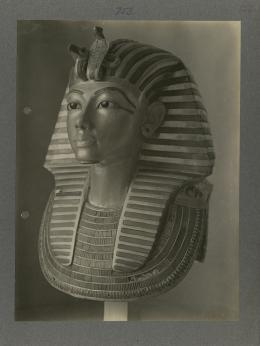 image of king's mask from Burton's album