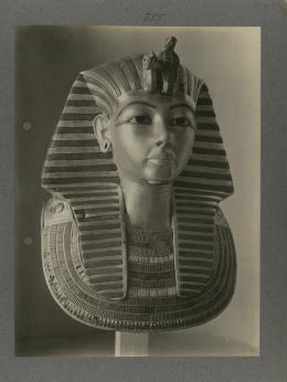 image of king's mask from Burton's album