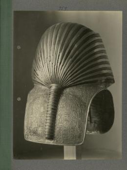 image of king's mask from Burton's album