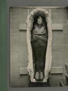 image of king's mummy within coffin from Burton's album