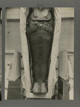 image of king's mummy within coffin from Burton's album